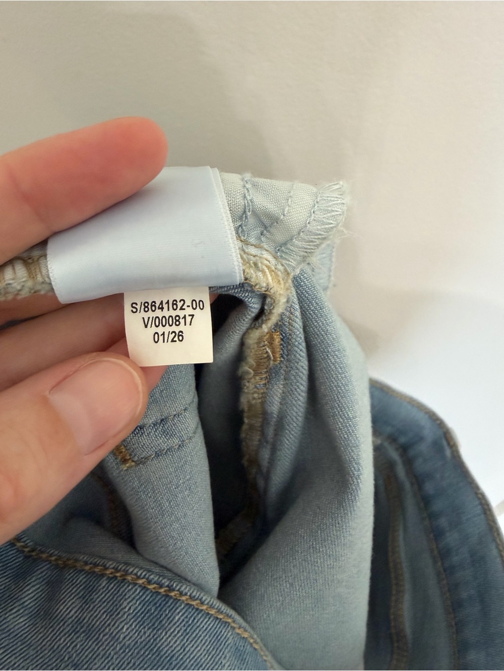 NEW Old Navy High-Waisted Wow Jean Short 4” Nova Light Wash - Size 8 - Picture 10 of 10